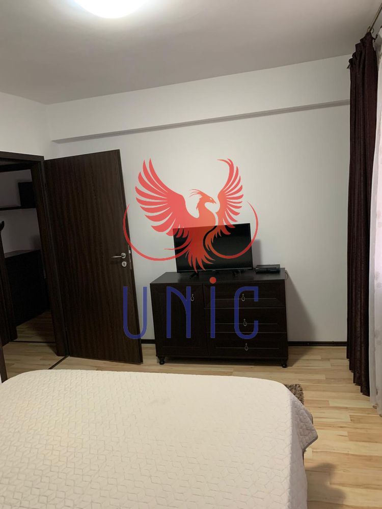 Apartament ultracentral - 3 camere semidecomandate - 500 Euro - Poză 2