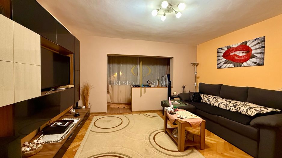 Apartament 3 camere-decomandat - zona Bucovina - Poză 1