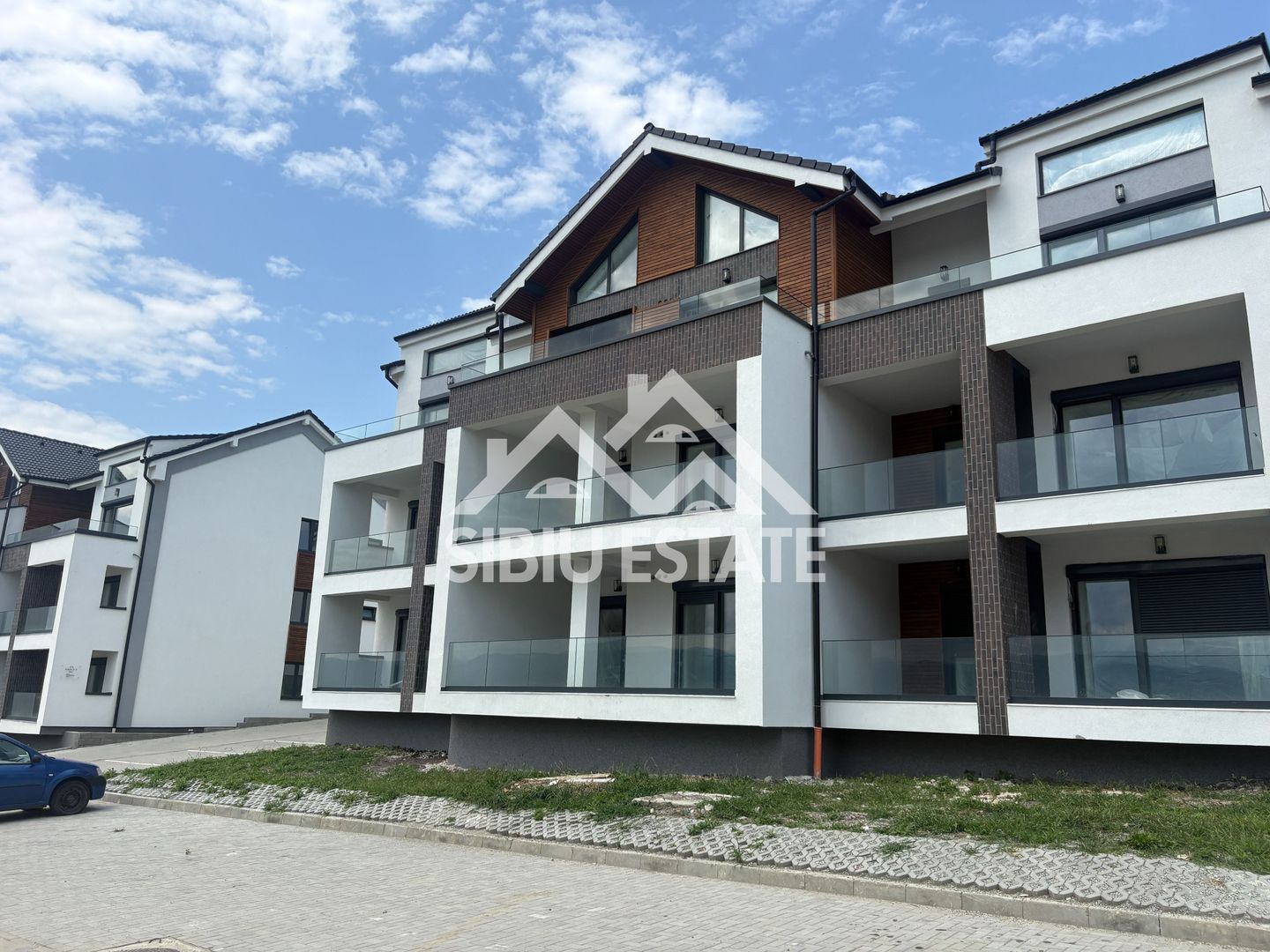 Apartament 2 camere, 54 mp + balcon 6 mp,la 10 min de centrul Sibiului - Poză 1