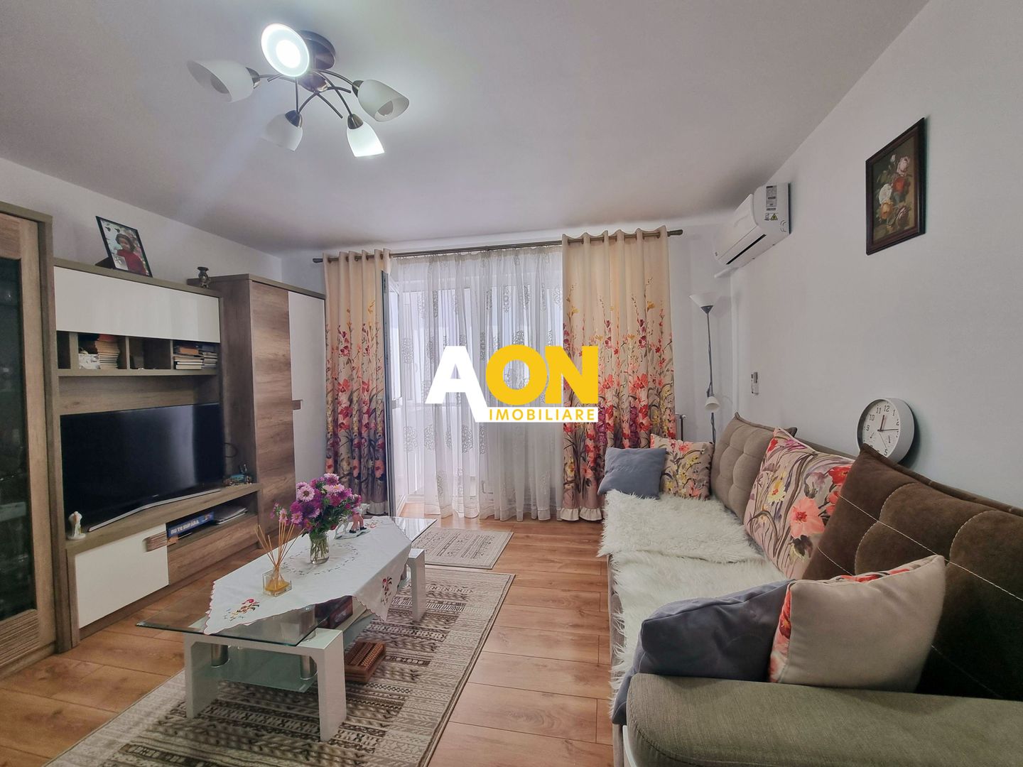 Apartament 2 camere, mobilat, utilat, Cetate - Poză 1