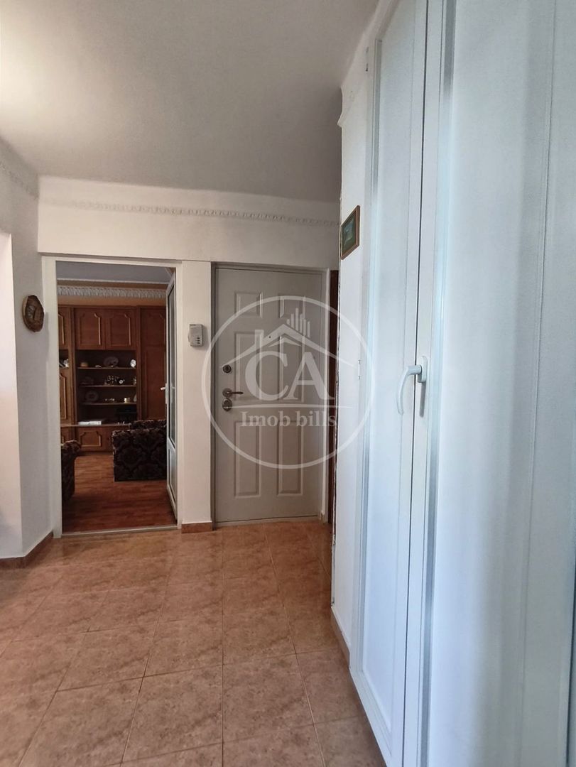 Apartament cu 2 camere de vânzare în zona Rogerius, Oradea - Poză 11