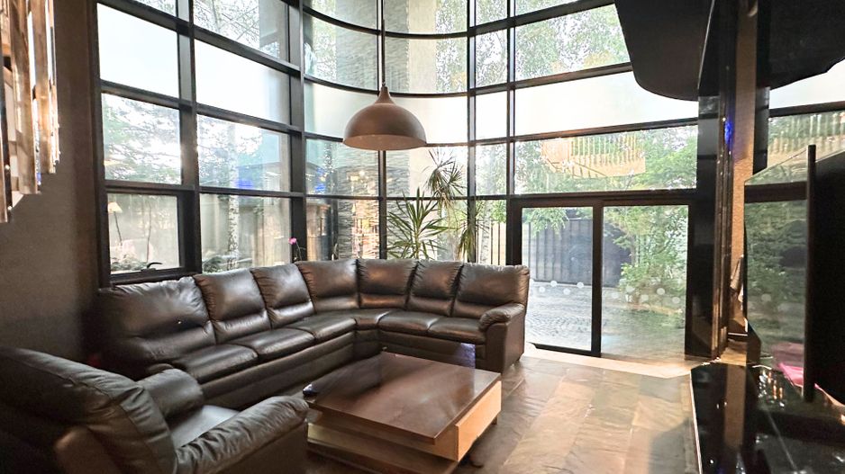 Vă prezentăm o proprietate cu adevărat remarcabilă - Poză 3