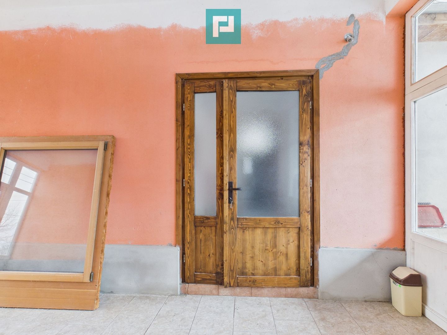 Casă modernă P+1, cu magazin, lângă orașul Sebiș - Poză 24