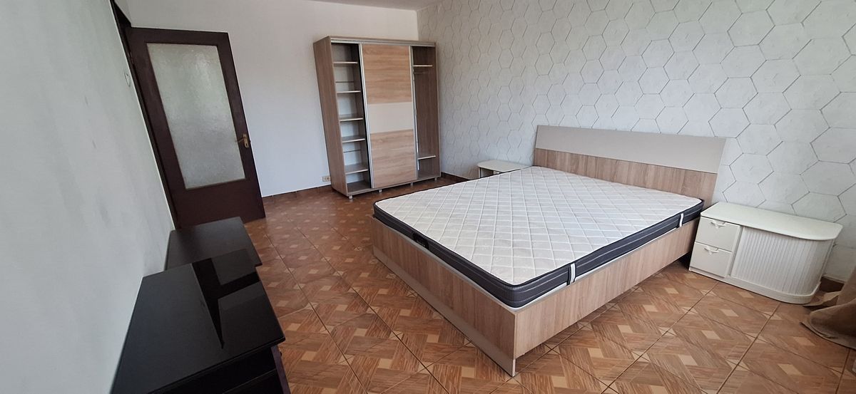 Garsoniera, etaj 1, Zona Brancoveanu, Spitalul de copii Marie Curie. - Poză 4