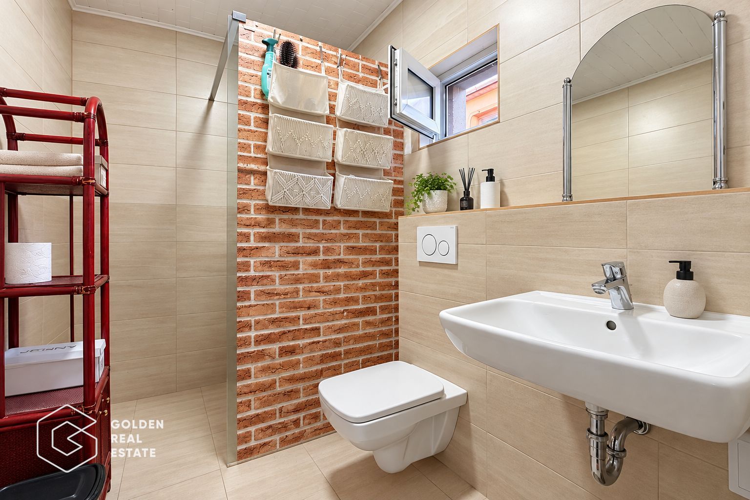 Casa cu 4 camere in Gai - Poză 12