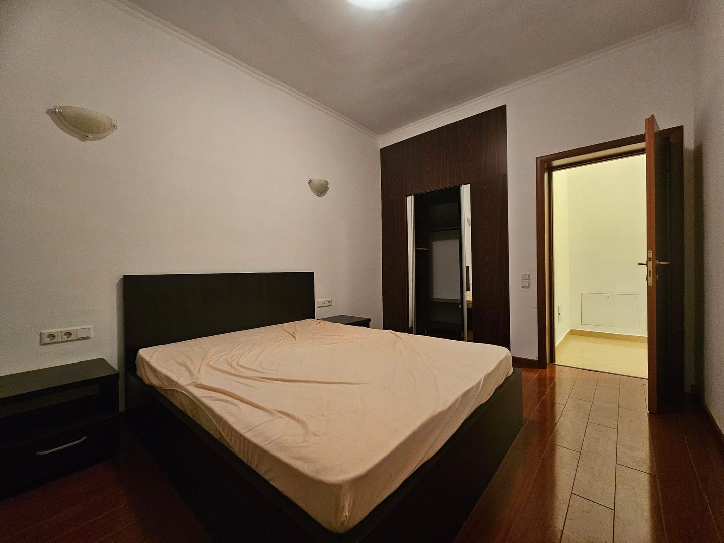 Apartament 3 camere de inchirat Rond OMV Pipera Nou curte 45M - Poză 5