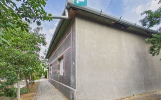 Casă cu 4 camere și teren de 800 mp în Zerind - Poză 9