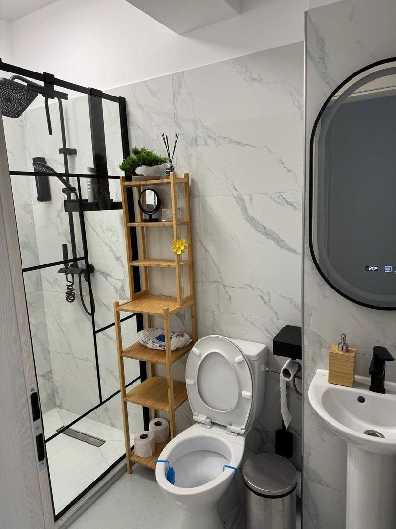 Apartament cu 3 camere de inchiriat - Poză 4