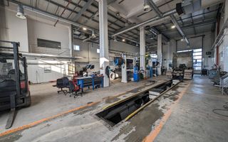 Hala cu teren generos langa acces A1 - Poză 18