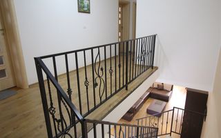 Casă / Vilă cu 4 camere de vanzare  în zona Aradului - Poză 7