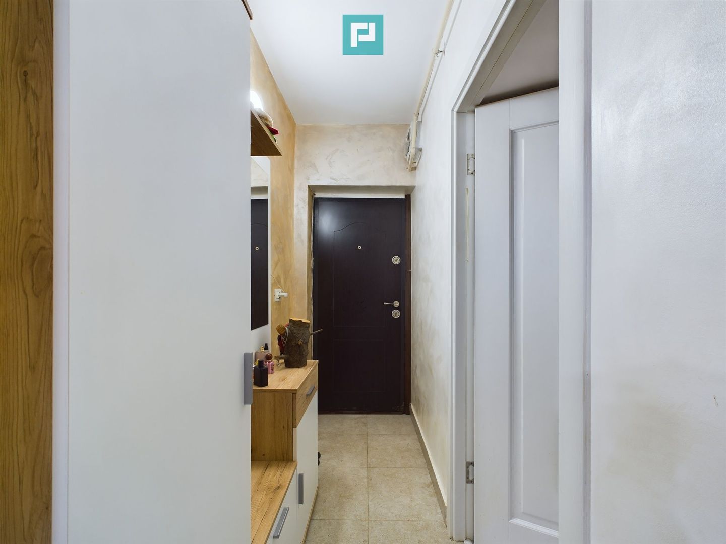 Apartament cu 2 camere la curte , renovat recent - Poză 15