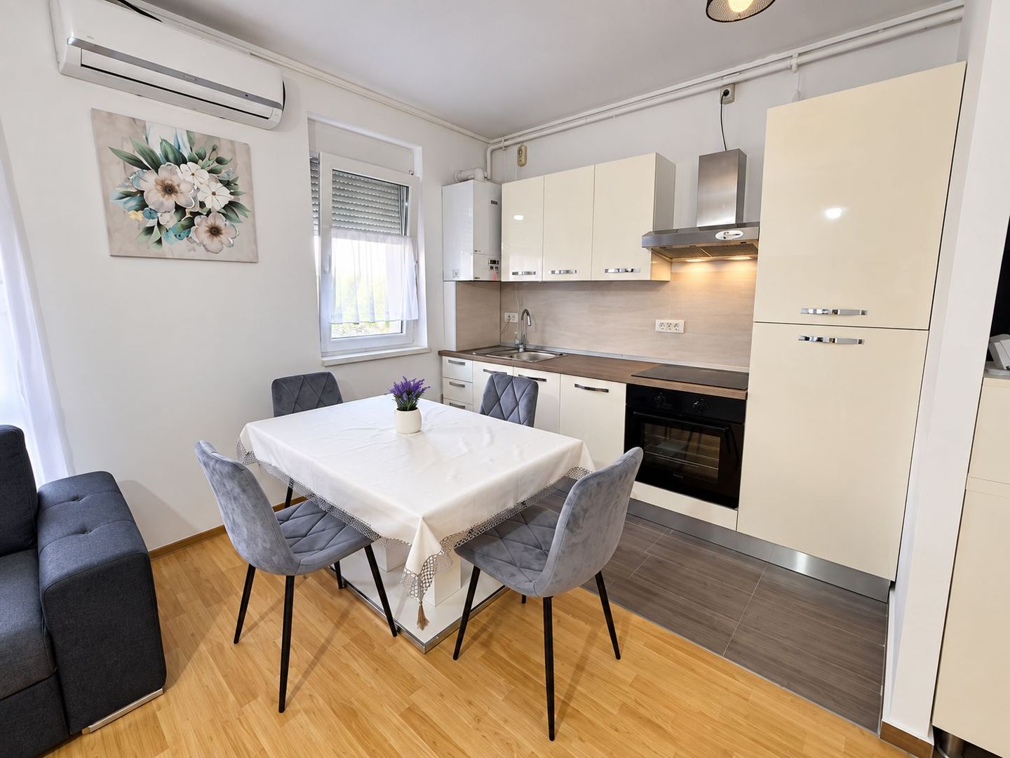 Lipovei | 3 Camere | 2 Bai | Loc de Parcare - Poză 4