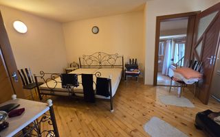 Vila cu 6 Camere,  Zona Centrala - Poză 12