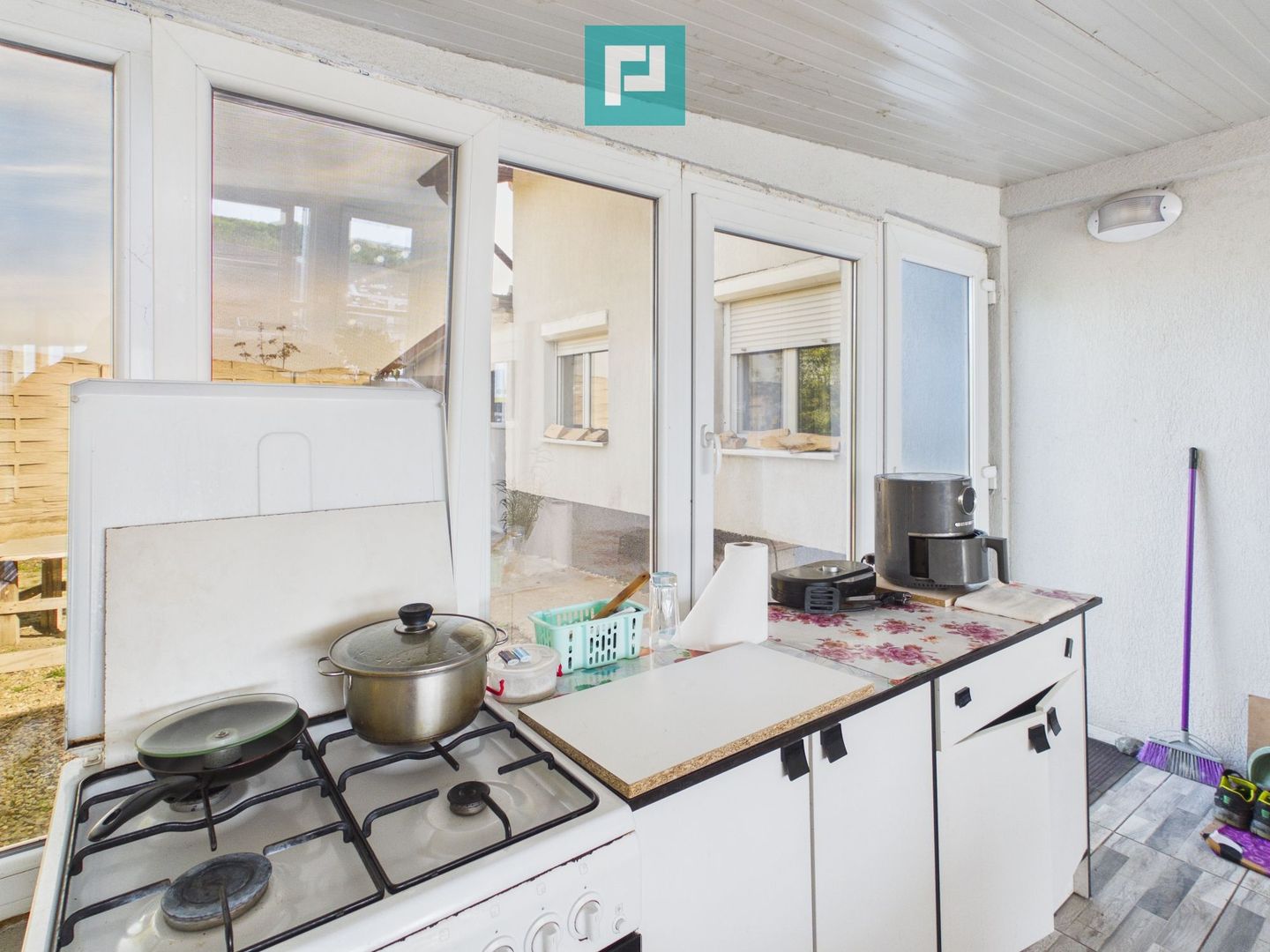 Casă retrasă Pișchia – 4 camere, teren 920 mp - Poză 23