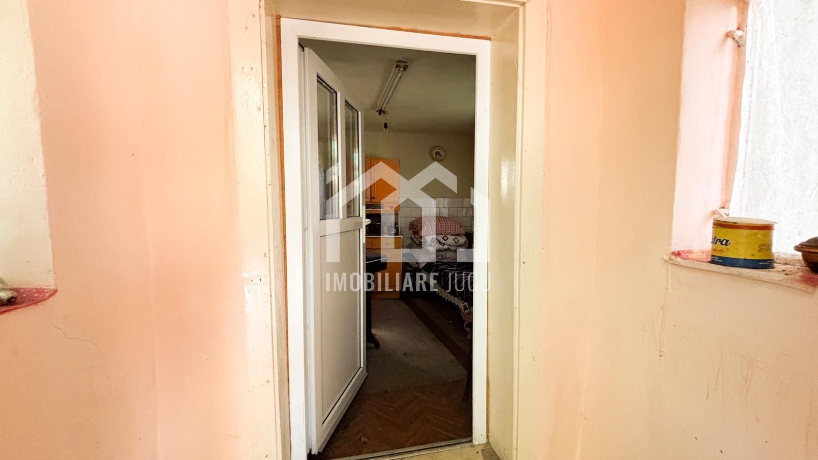 Casa individuala 2 camere + anexe, 70mp , teren 1000mp , Jucu de Sus - Poză 11