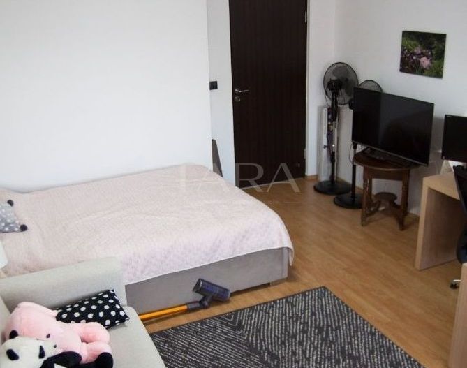 Apartament 3 camere, Petrom, mobilat, utilat, cu loc de parcare privat - Poză 5