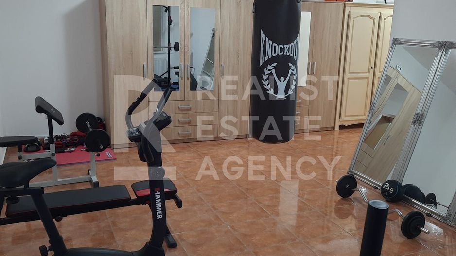 Spațiu comercial de închiriat, 90 mp, complexul Avantgarden, Brașov - Poză 4