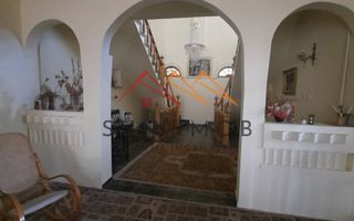 Casa tip conac, teren 4000 mp, finisaje deosebite, garaj, Prahova - Poză 8