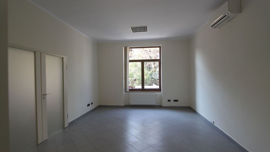 Birouri în vila - zona Balcescu - Poză 15