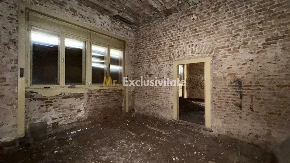 Apartament in Casă 2 camere Teren 100 mp / Str. 1 Dec. 1918 - Carei - Poză 7
