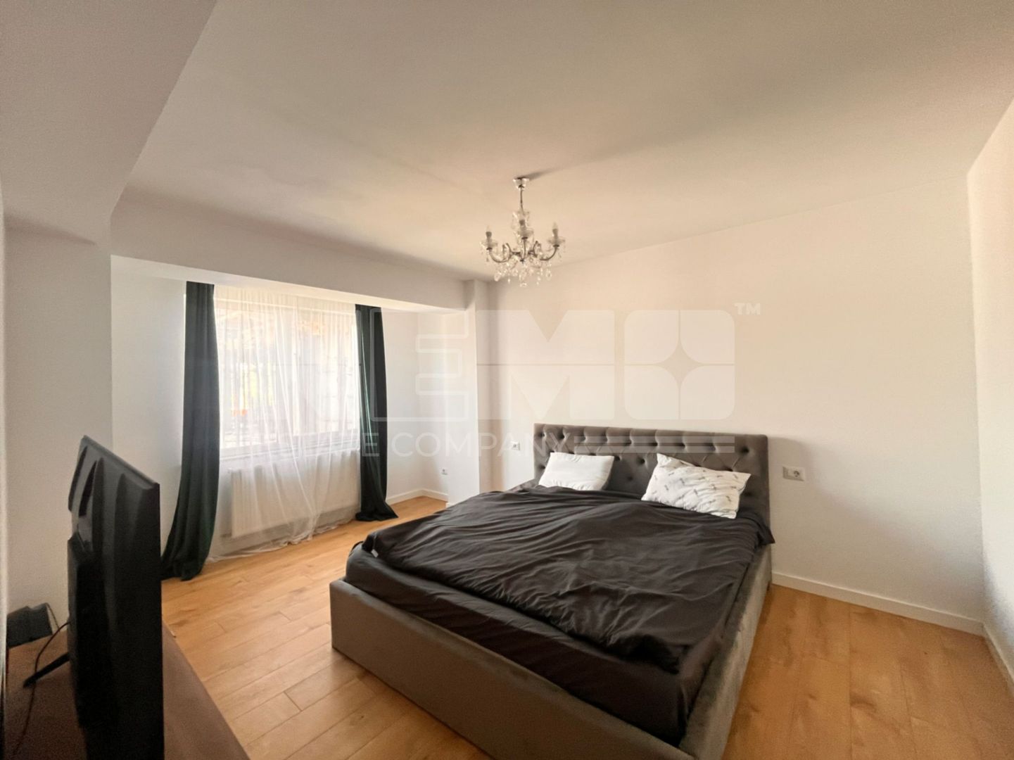 Apartament cu 3 Camere Et.4/lift Suceava/London Rezidence I 130.000E - Poză 3