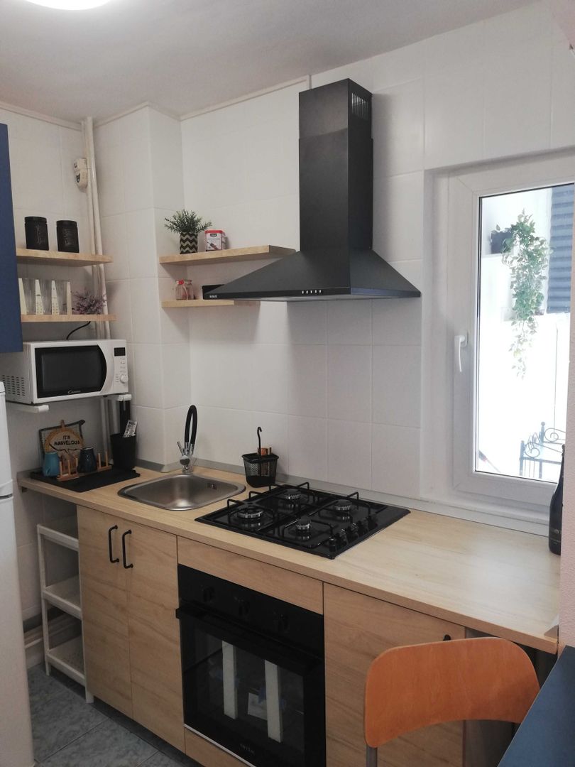 Vanzare garsoniera Piata Victoriei sect 1 - Poză 1