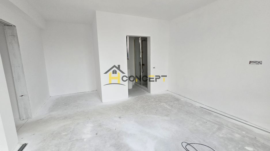 Vila finalizata, curte libera 185 mp,  loc de parcare, zona case - Poză 11