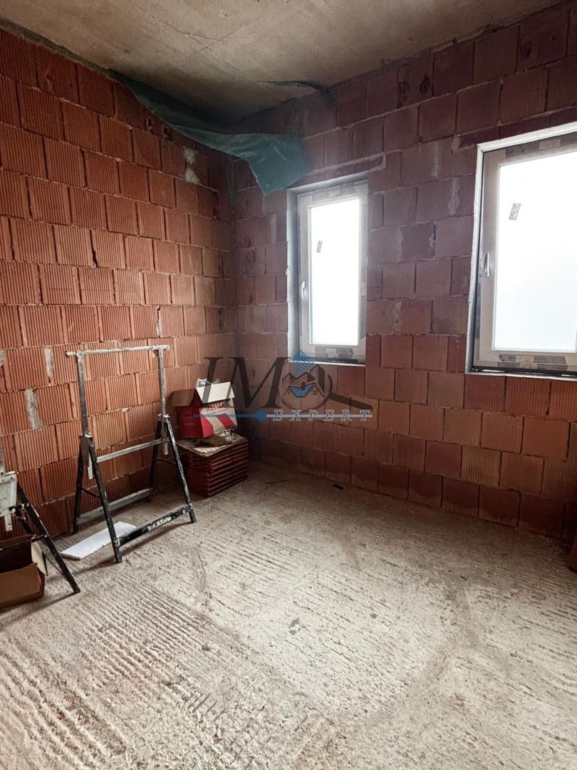 Casa de vanzare la rosu in zona Roica cartier Micesti Alba Iulia - Poză 7