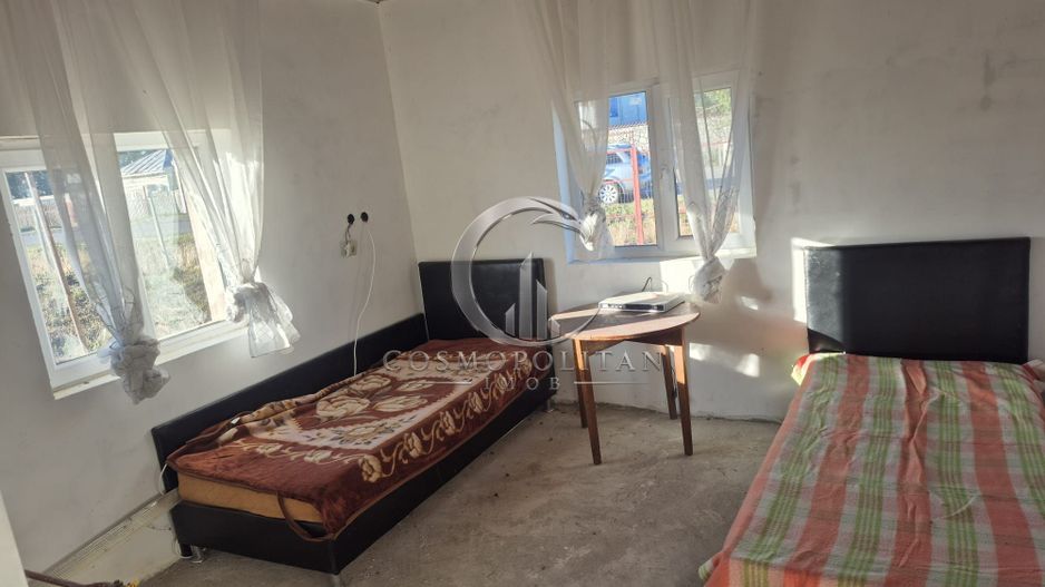 Casa si teren 3500mp in comuna Amaru/BZ ~ 4 camere ~ renovata in 2025 - Poză 10
