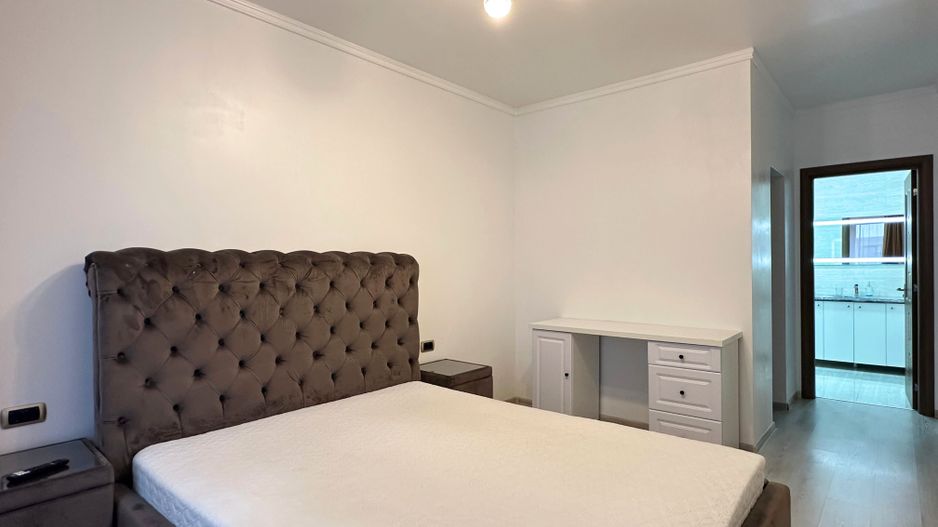 Vând apartament 3 camere 3 minute de Coresi complex ISARAN - Poză 11