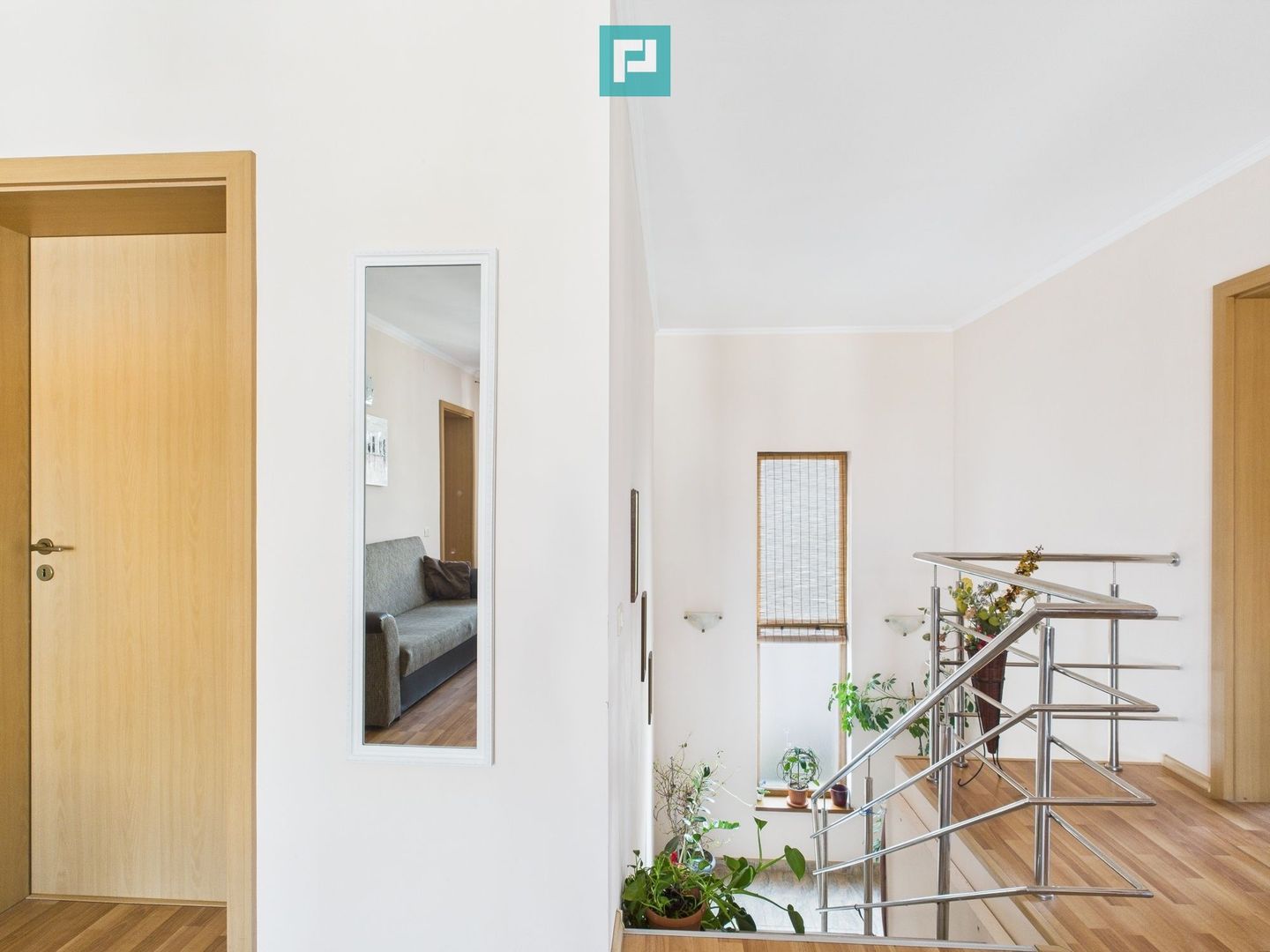 Vilă cu 7 camere, zona Aradului - Poză 12