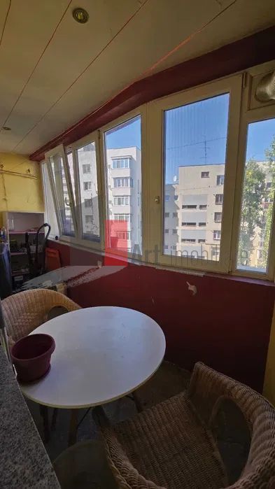 Aparatament 2 camere metrou Titan - Poză 6