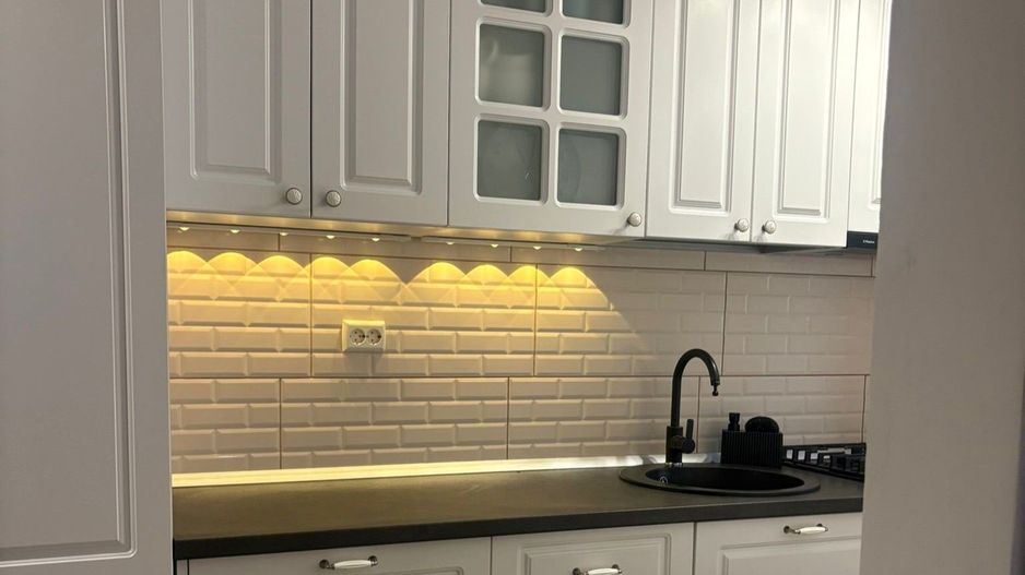 Apartament 2 camere modern I complet utilat si mobilat I loc de parcar - Poză 2