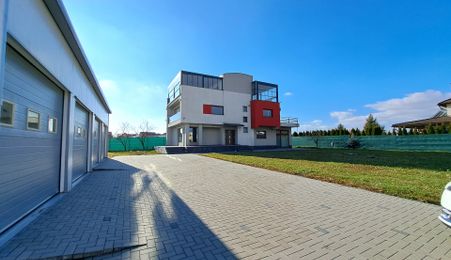 Casa moderna, teren 1600 mp,  4 garaje, terase panoramice