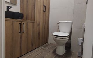 Apartament cu 3 camere, 2 bai si loc de parcare - Poză 12