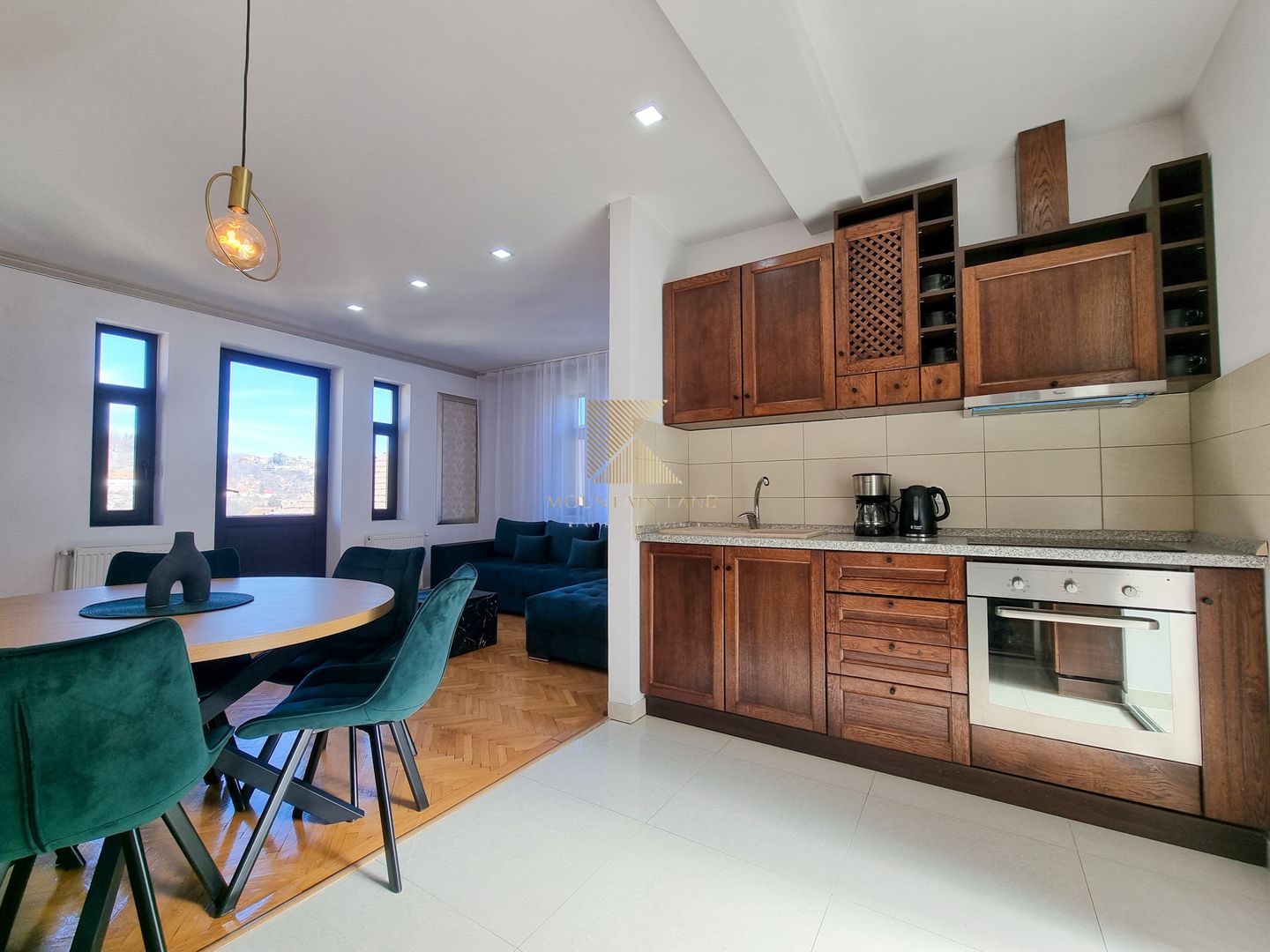 Apartament 3 camere – mobilat complet, vedere superbă,  Centrul Istori - Poză 8