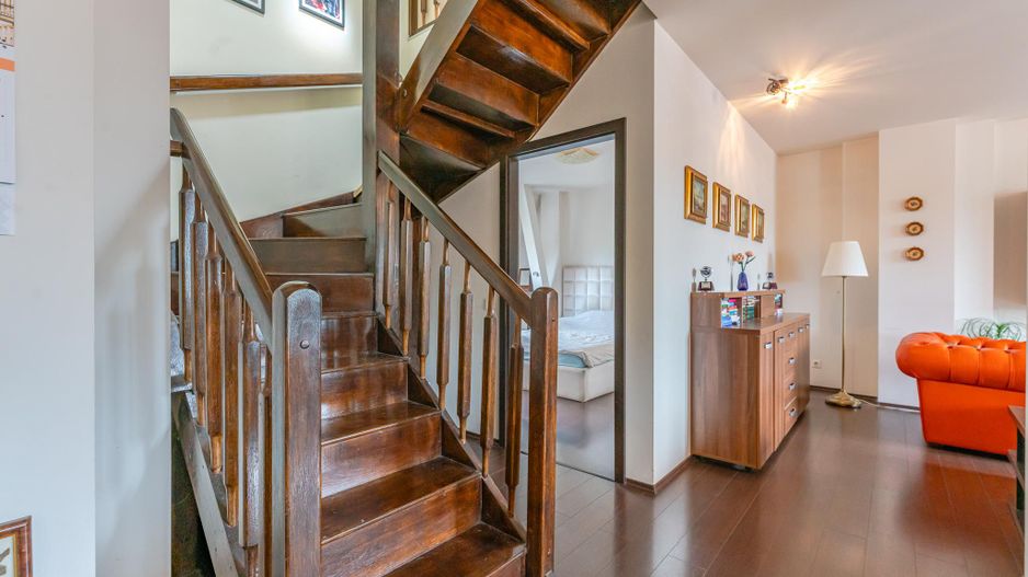 Apartament 5 camere dispus pe doua nivele in zona Brasovul Vechi - Poză 13