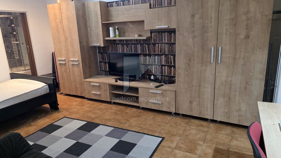 Inchiriere Garsoniera Sebastian - str. Motoc 47mp - Poză 1