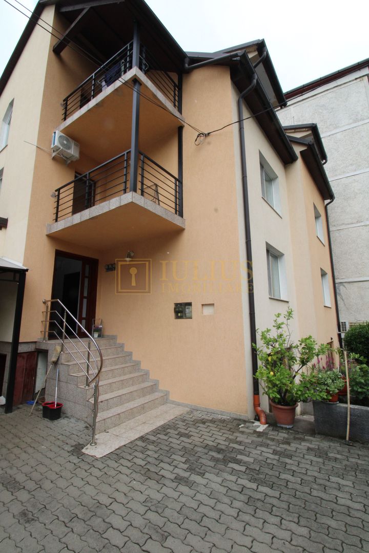 3 camere, curte comuna, centrala proprie. - Poză 17