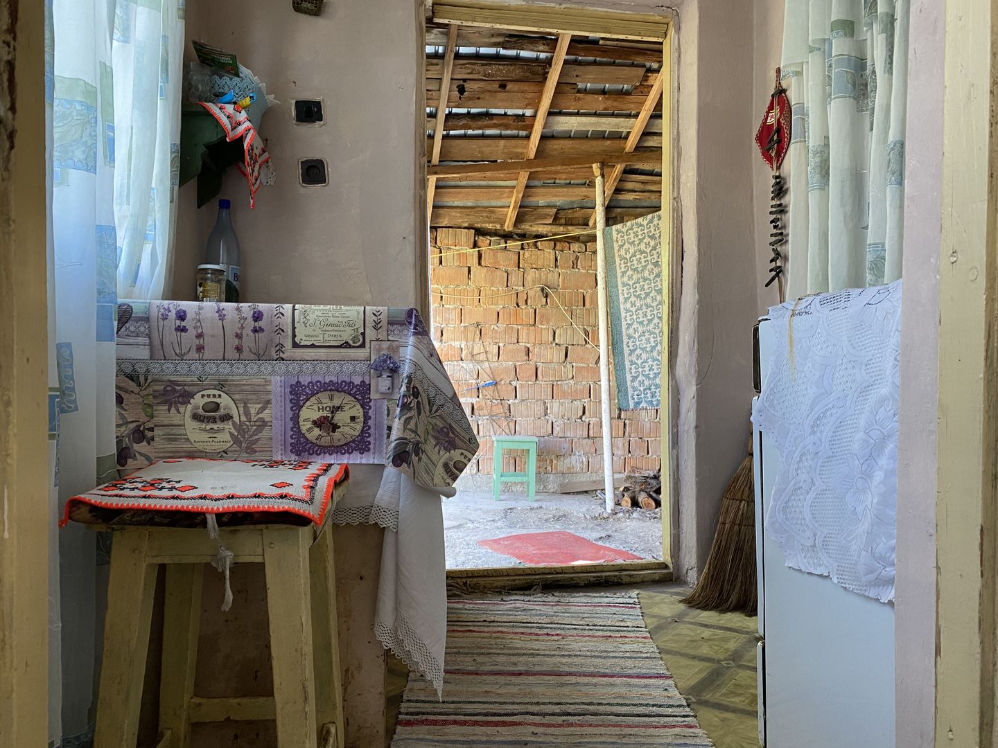 Vanzare "Casa Bunicilor" in satul Bucsani - Dambovita-Comision 0% - Poză 12