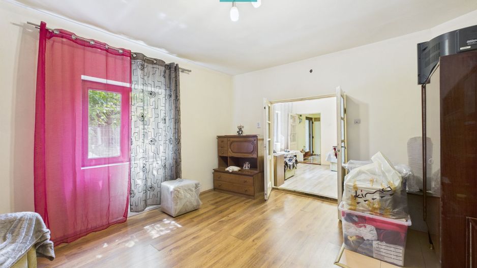 Casă de cărămidă in Grădiște - Poză 13