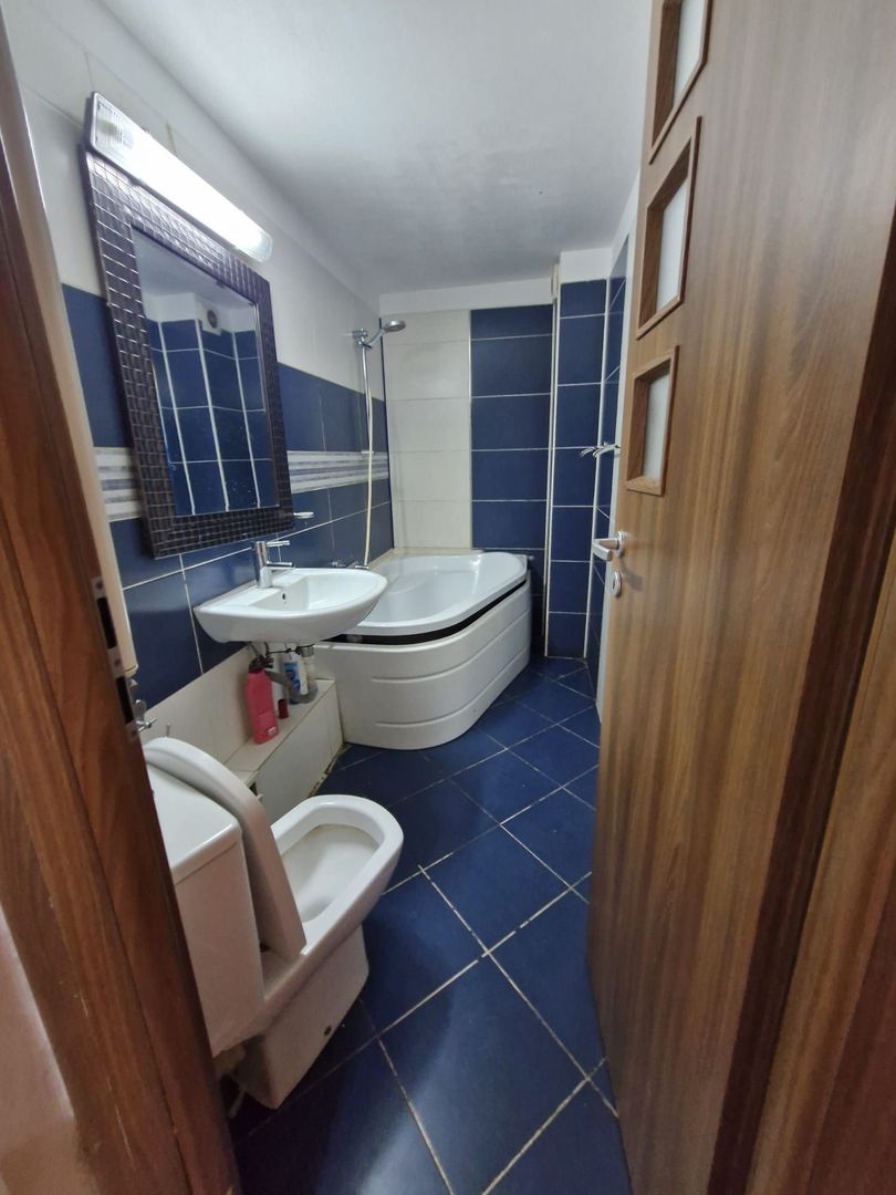 Vanzare Apartament de 3 Camere pe Calea Vitan – Vis a Vis de Mall Vitan - Poză 1