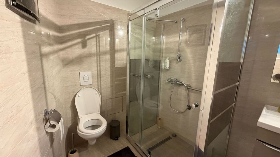 DE INCHIRIAT Apartament 4 camere Piața Unirii, cu parcare - Poză 16