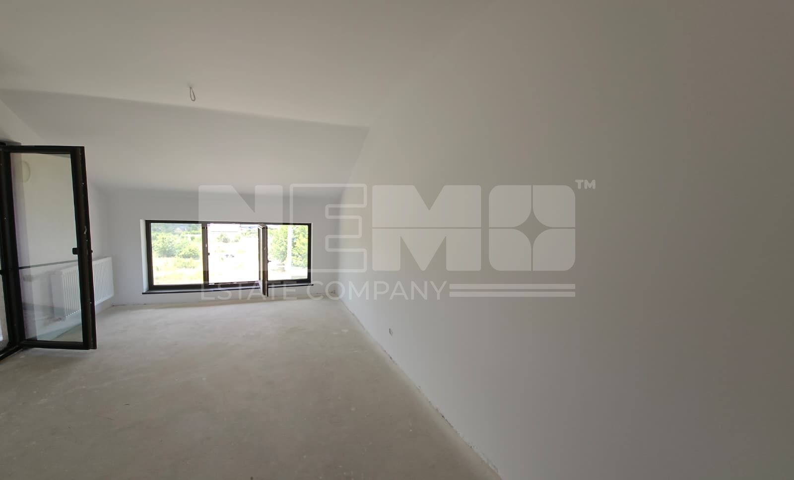 Apartament cu 3 Camere  78 mpI Suceava/Complex La Stejari I 106.000E - Poză 2