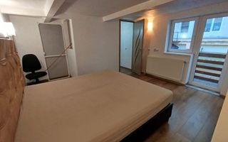 Apartament de vanzare in Sibiu pe doua niveluri (parter+etaj) - Poză 3