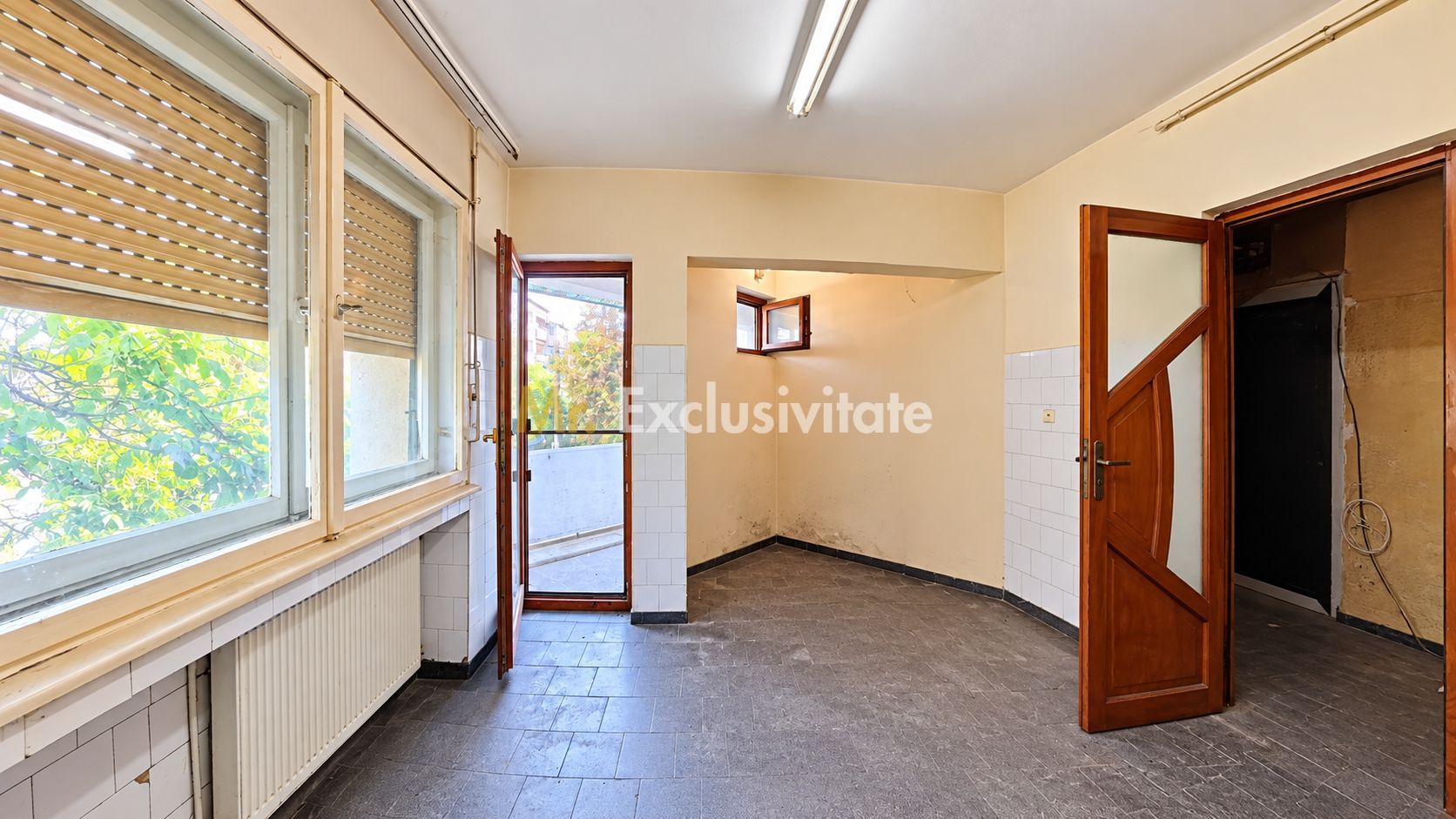 Apartament De Vanzare - Poză 1