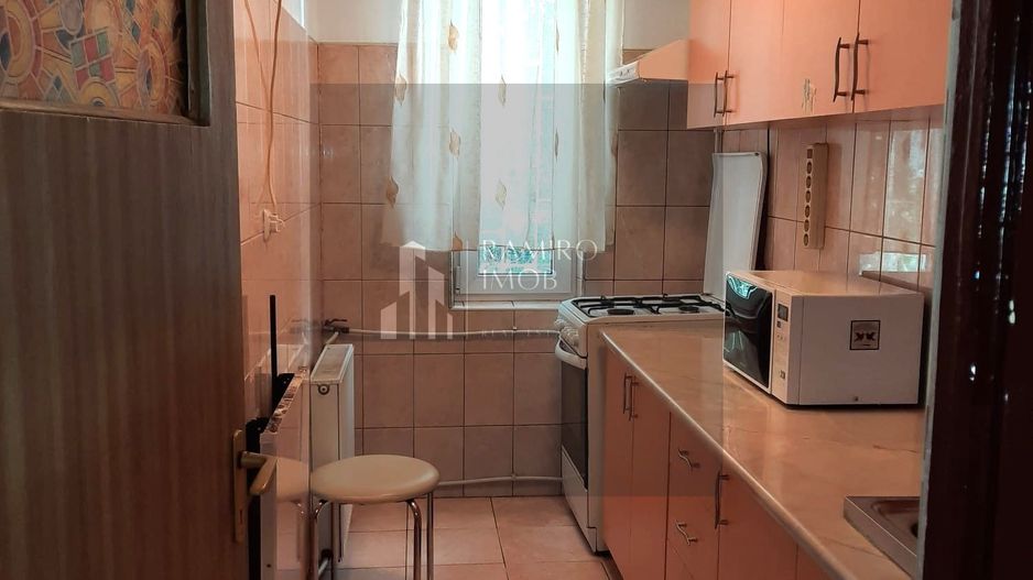GARSONIERĂ DECOMANDATĂ | 35 MP | AN CONSTRUCTIE 1980 - Poză 3