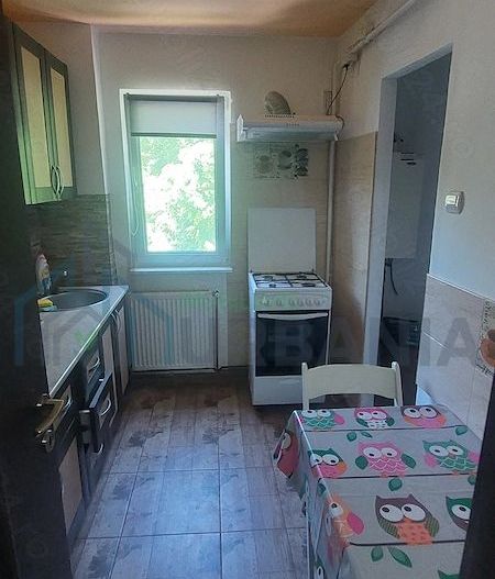 Apartament 2 camere semidecomandat, Podu Ros-Cantemir, cu centrala termica - Poză 2