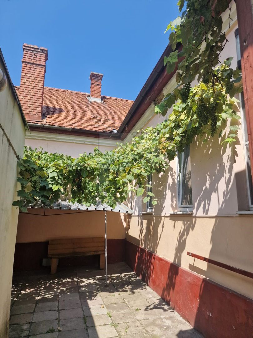 Vanzare casa 4 camere Brasov - central - Poză 7