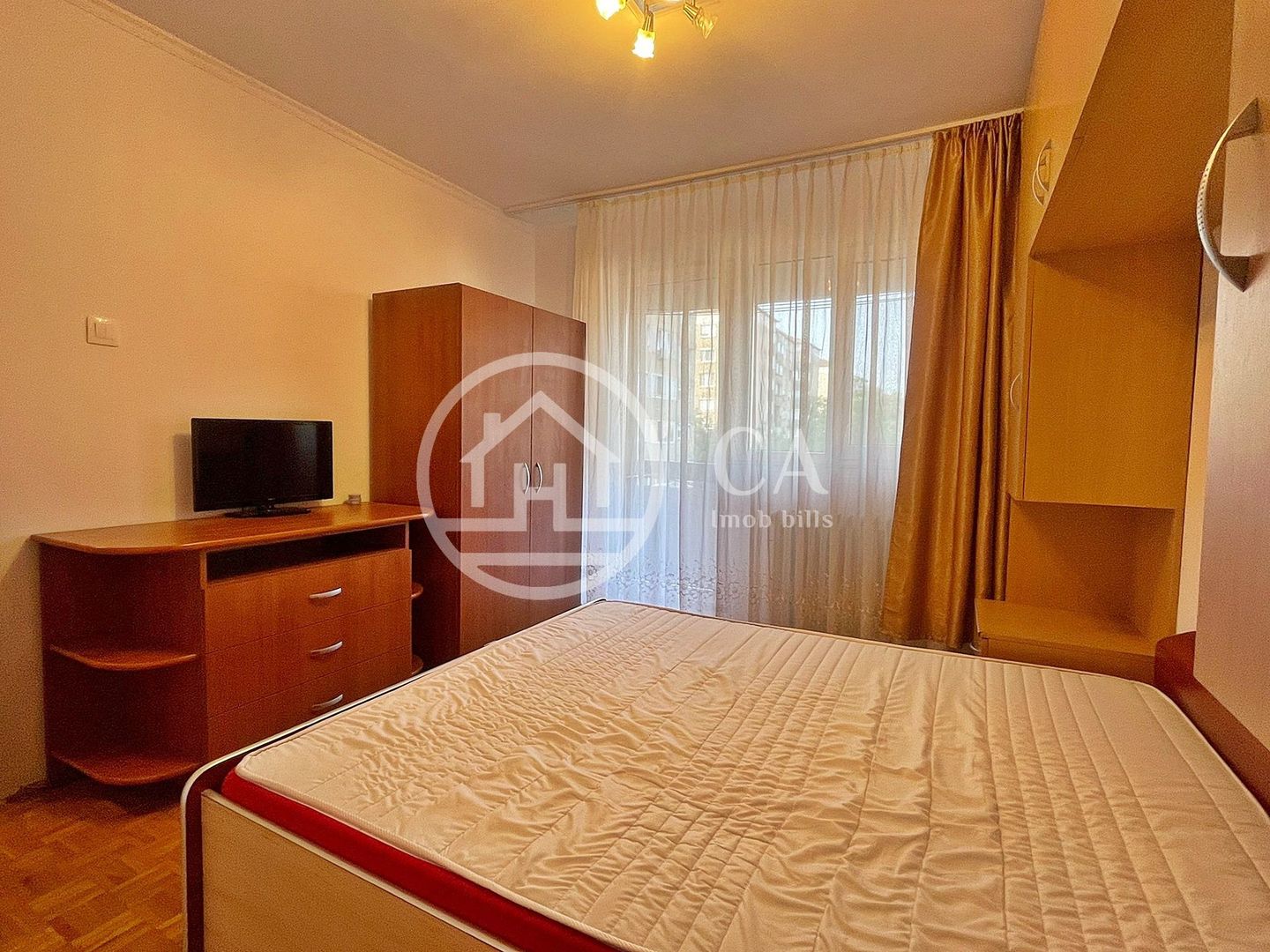 Apartament de inchiriat cu 3 camere in zona Rogerius, Oradea - Poză 2